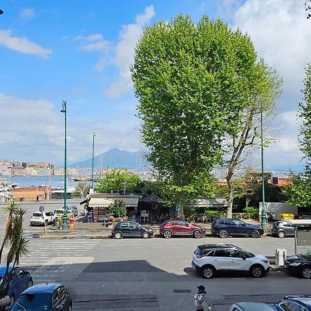 Napoli Lungomare Caracciolo Mon Amour Bagian luar foto
