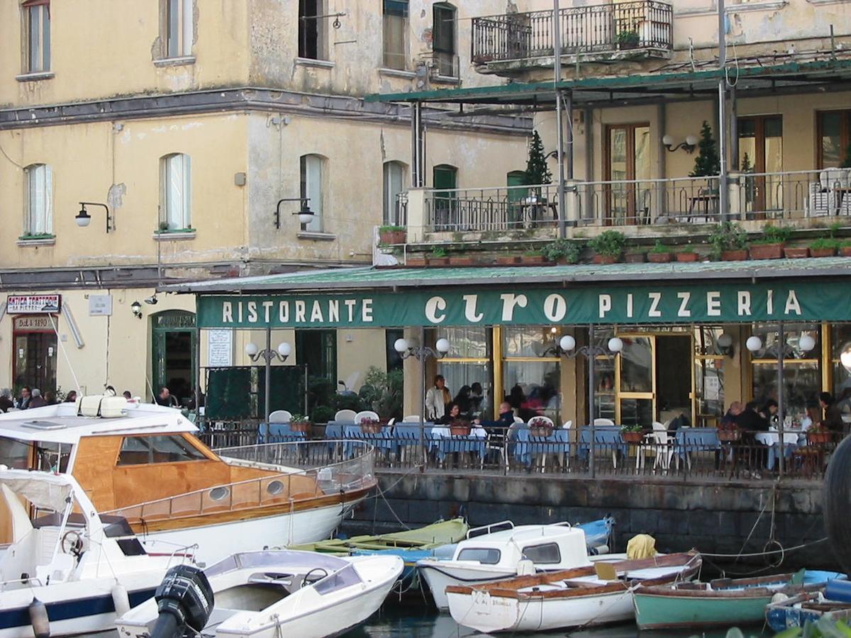 Napoli Lungomare Caracciolo Mon Amour Bagian luar foto